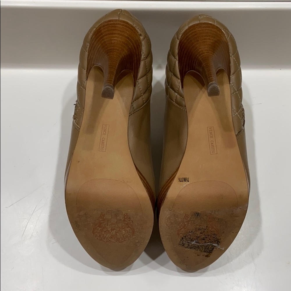 Vince Camuto Heel - Picture 2 of 5